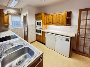 Kitchen- click for photo gallery